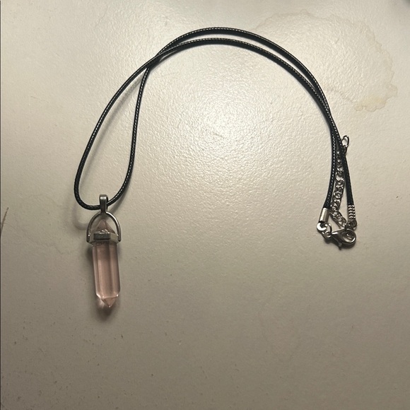 Jewelry - Elegant Pink Crystal Pendant Necklace